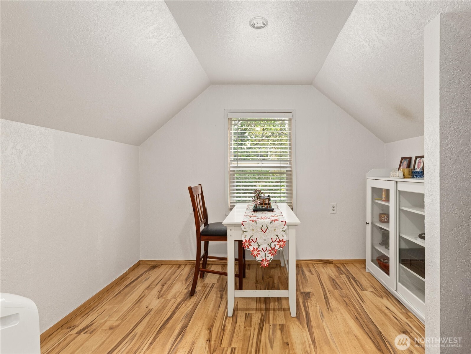 12067 Renton Avenue South Seattle, WA 98178 - Photo 22 of 34