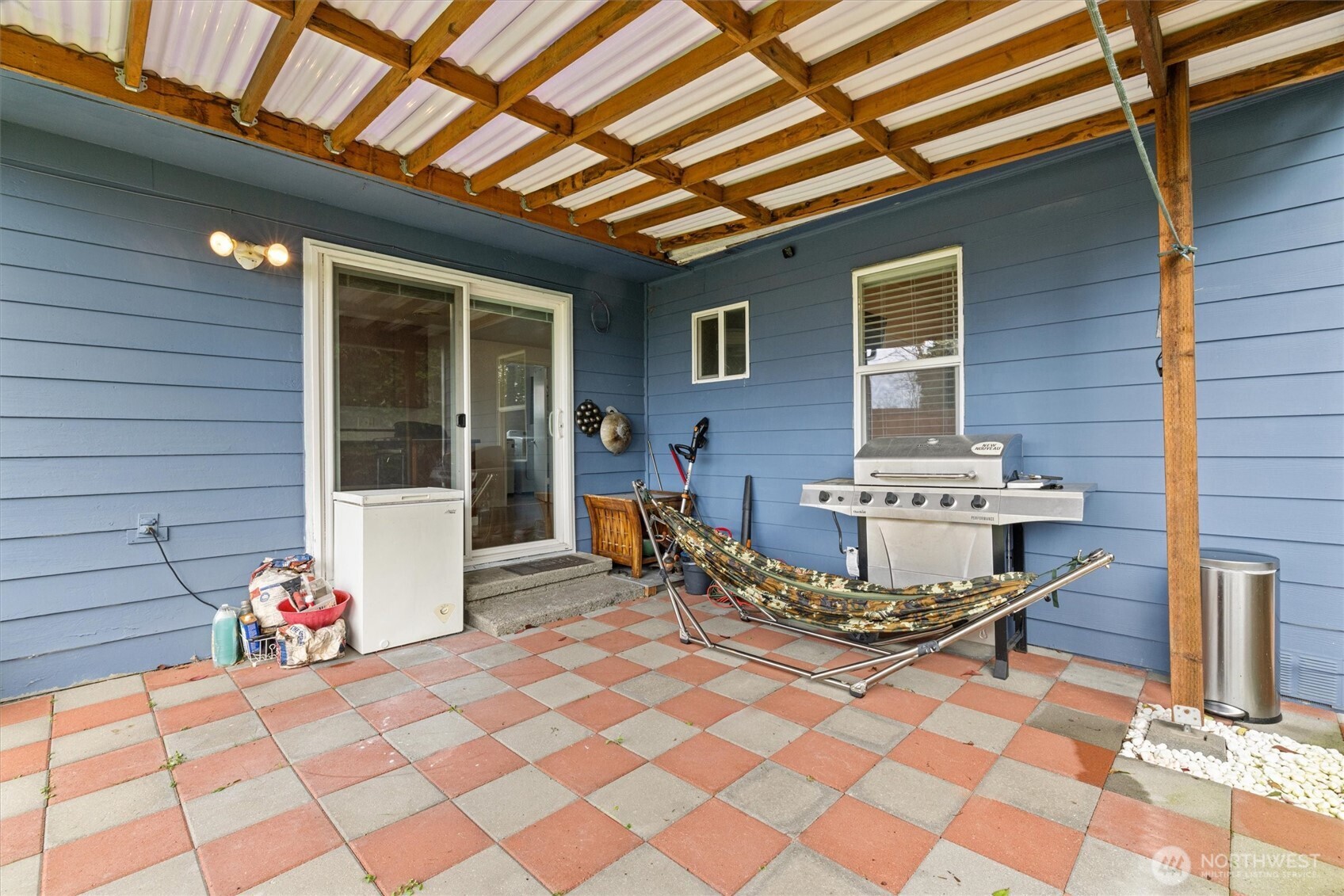 12067 Renton Avenue South Seattle, WA 98178 - Photo 28 of 34