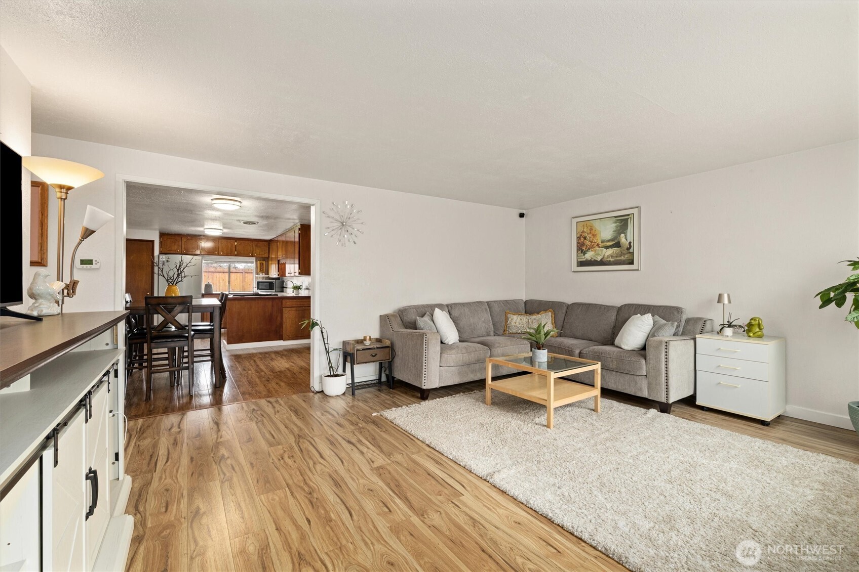 12067 Renton Avenue South Seattle, WA 98178 - Photo 3 of 34