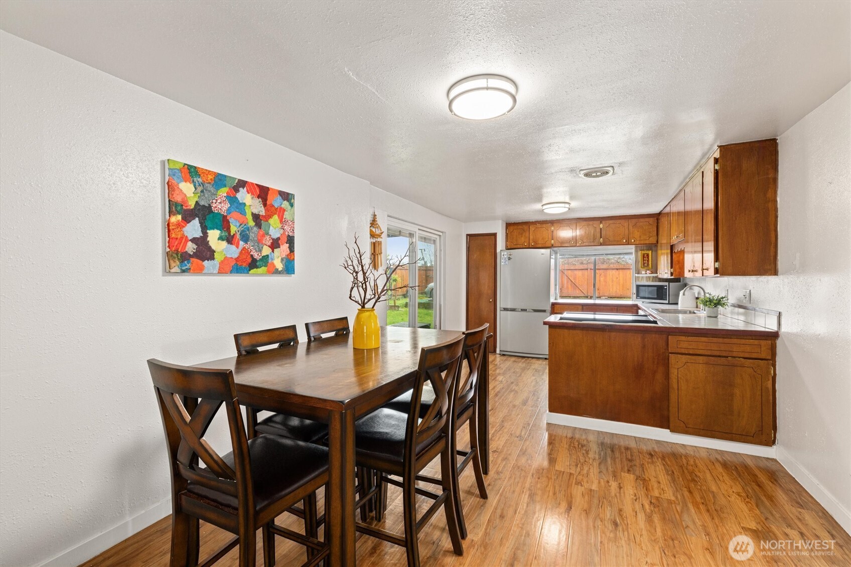 12067 Renton Avenue South Seattle, WA 98178 - Photo 7 of 34