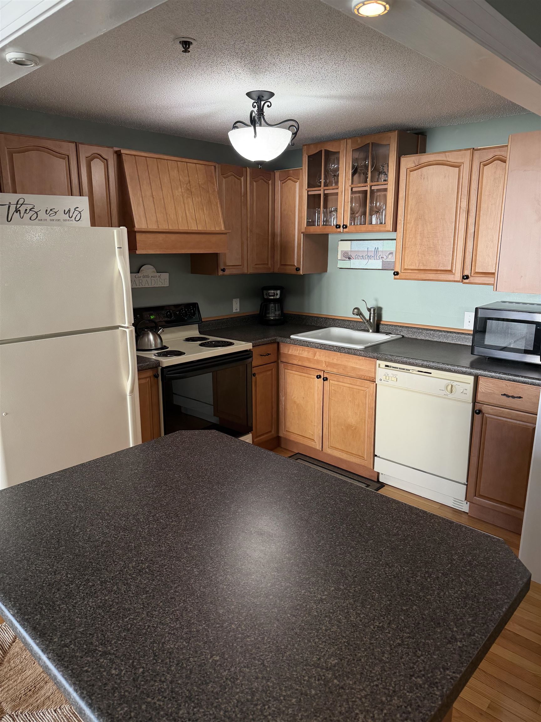 493 Ocean Boulevard, Unit 2 Hampton, NH 03842 - Photo 5 of 20