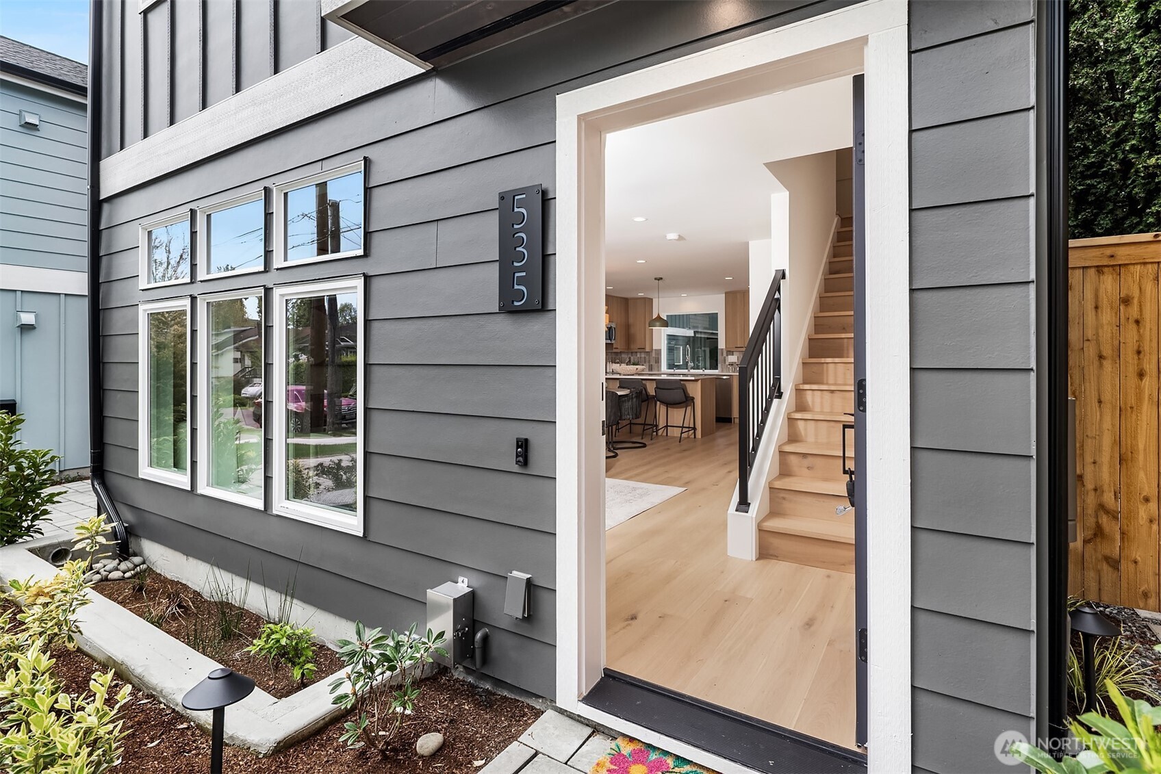535 North 70th Street Seattle, WA 98103 - Photo 2 of 26