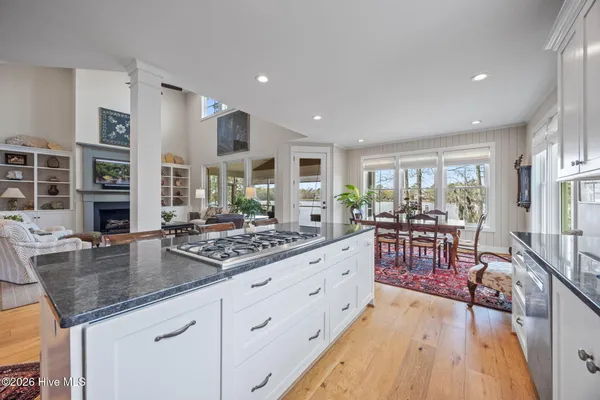 $1,249,000 | 386 Little Acre Lane, Bath, NC 27808