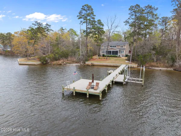 $1,249,000 | 386 Little Acre Lane, Bath, NC 27808