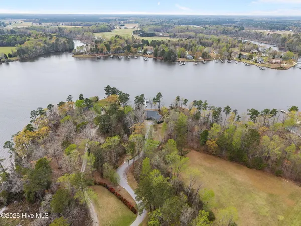 $1,249,000 | 386 Little Acre Lane, Bath, NC 27808
