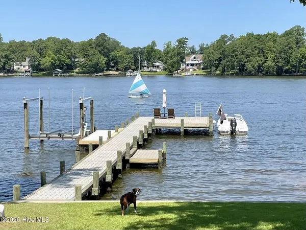 $1,249,000 | 386 Little Acre Lane, Bath, NC 27808