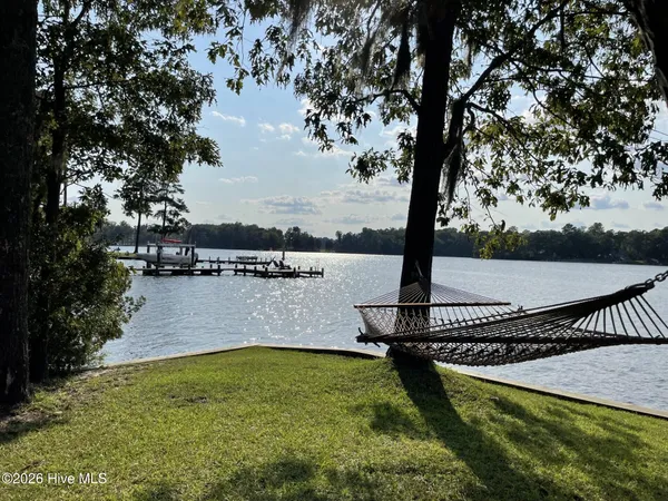 $1,249,000 | 386 Little Acre Lane, Bath, NC 27808