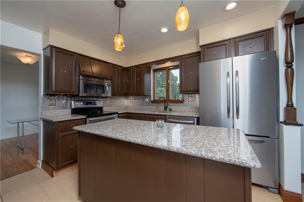 494 Springdale Road Eighty Four, PA 15330 - Photo 7 of 25