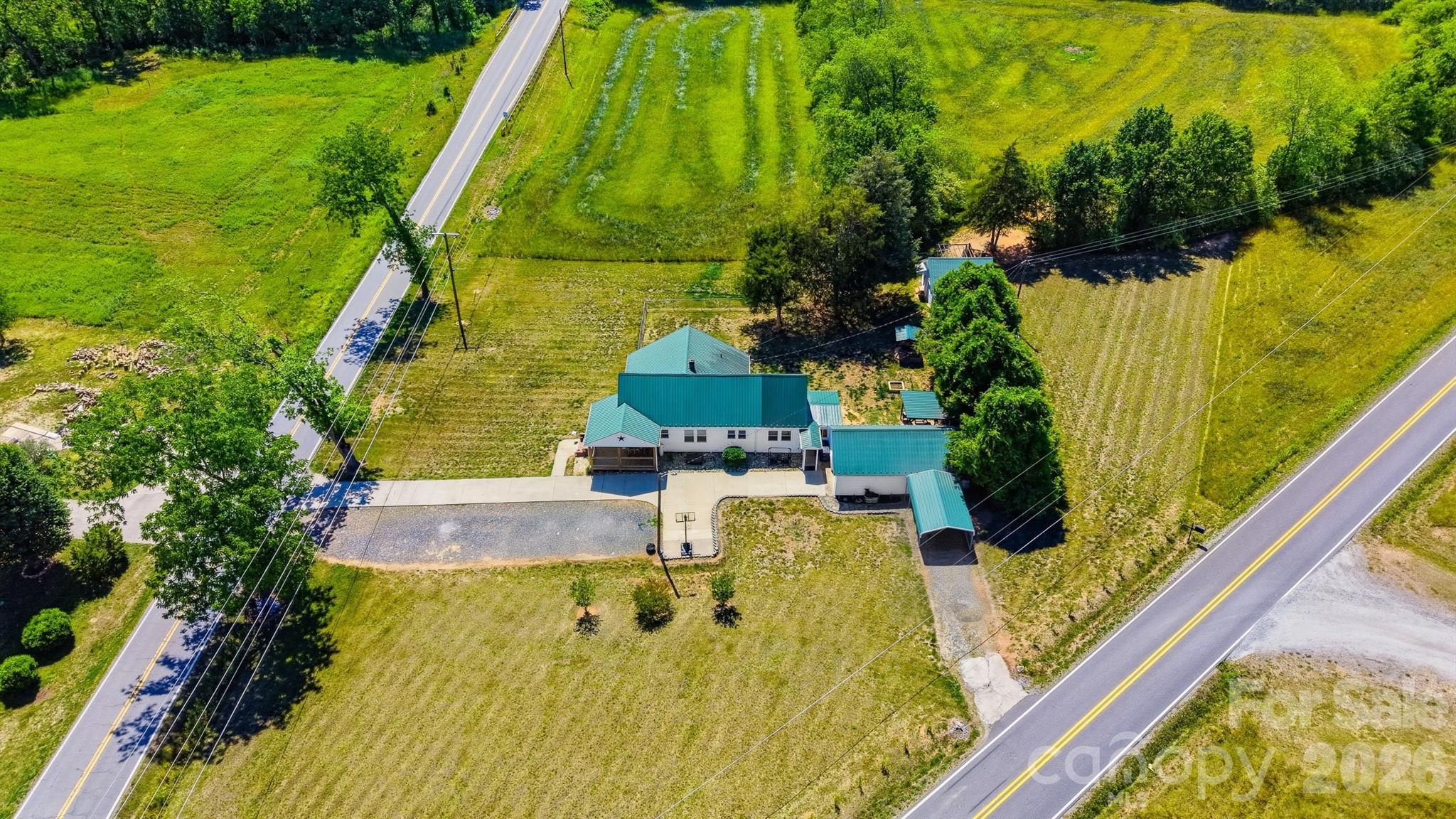 4039 Hartland Road Lenoir, NC 28645 - Photo 36 of 46