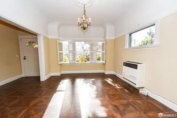 $3,395 | 652 65th Street, Oakland, CA 94609