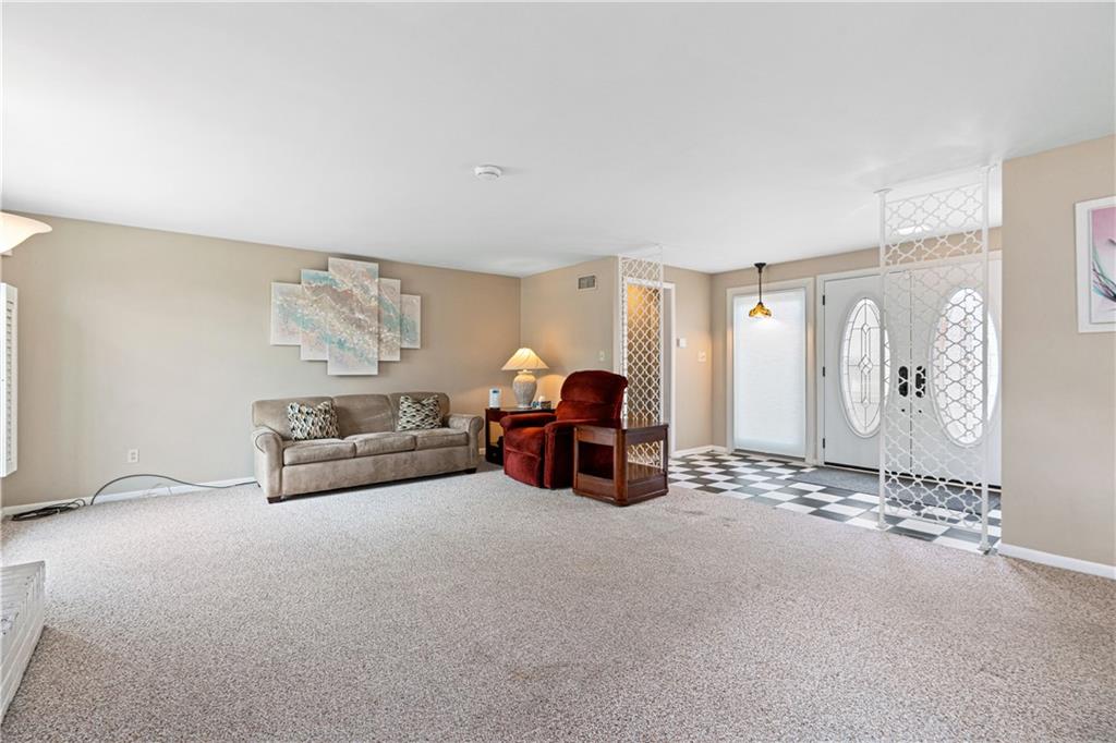 2251 Ramsey Road Monroeville, PA 15146 - Photo 7 of 30 Great for Relaxing.