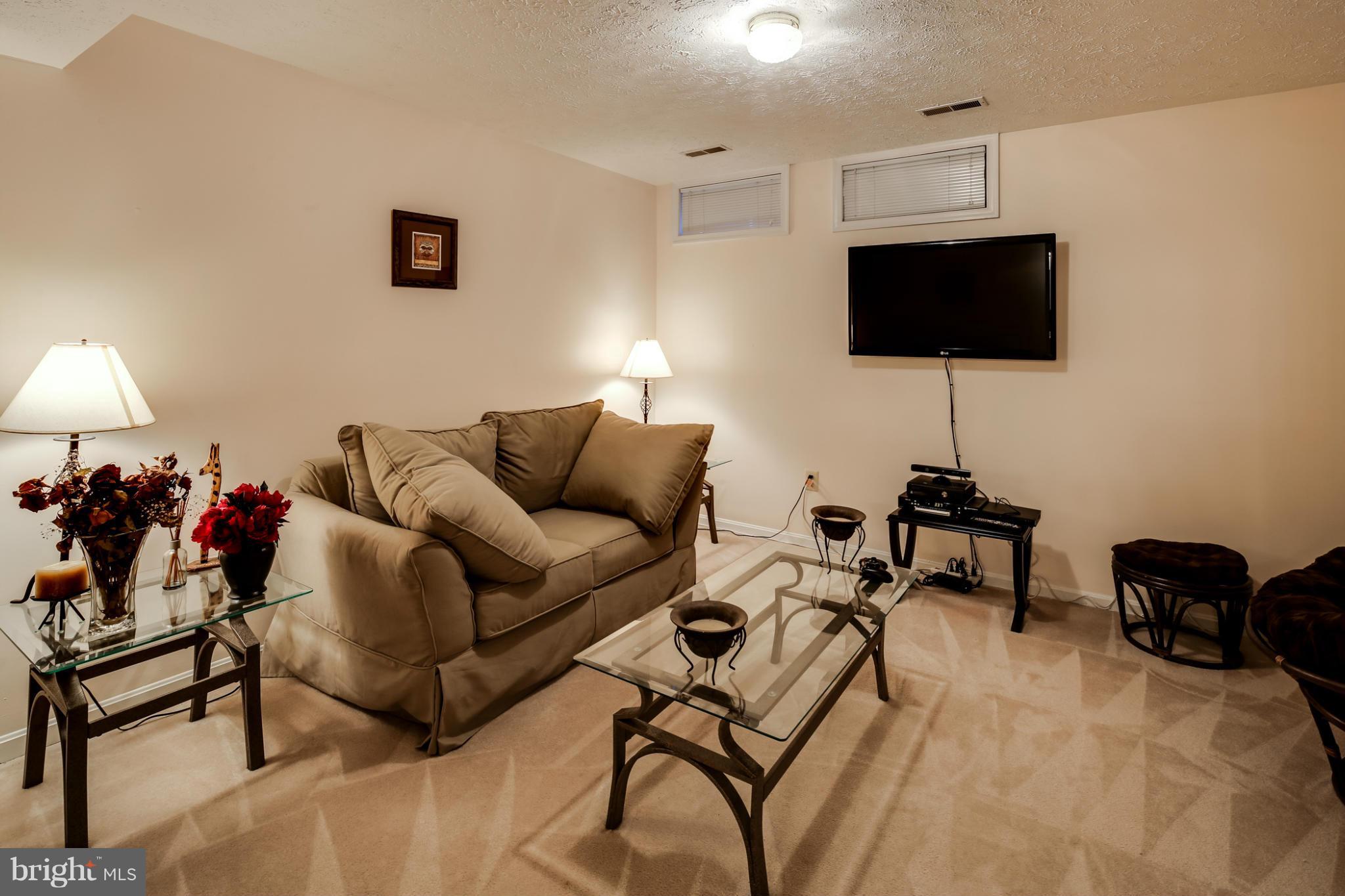 2108 Riding Crop Way Baltimore, MD 21244 - Photo 22 of 30 Family Room