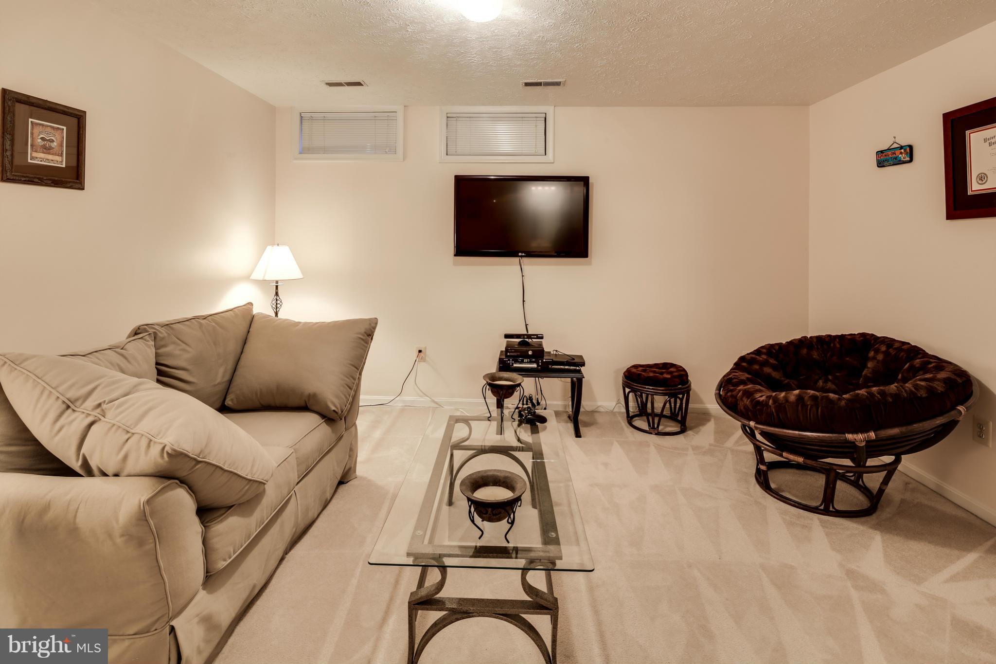 2108 Riding Crop Way Baltimore, MD 21244 - Photo 23 of 30 Family Room