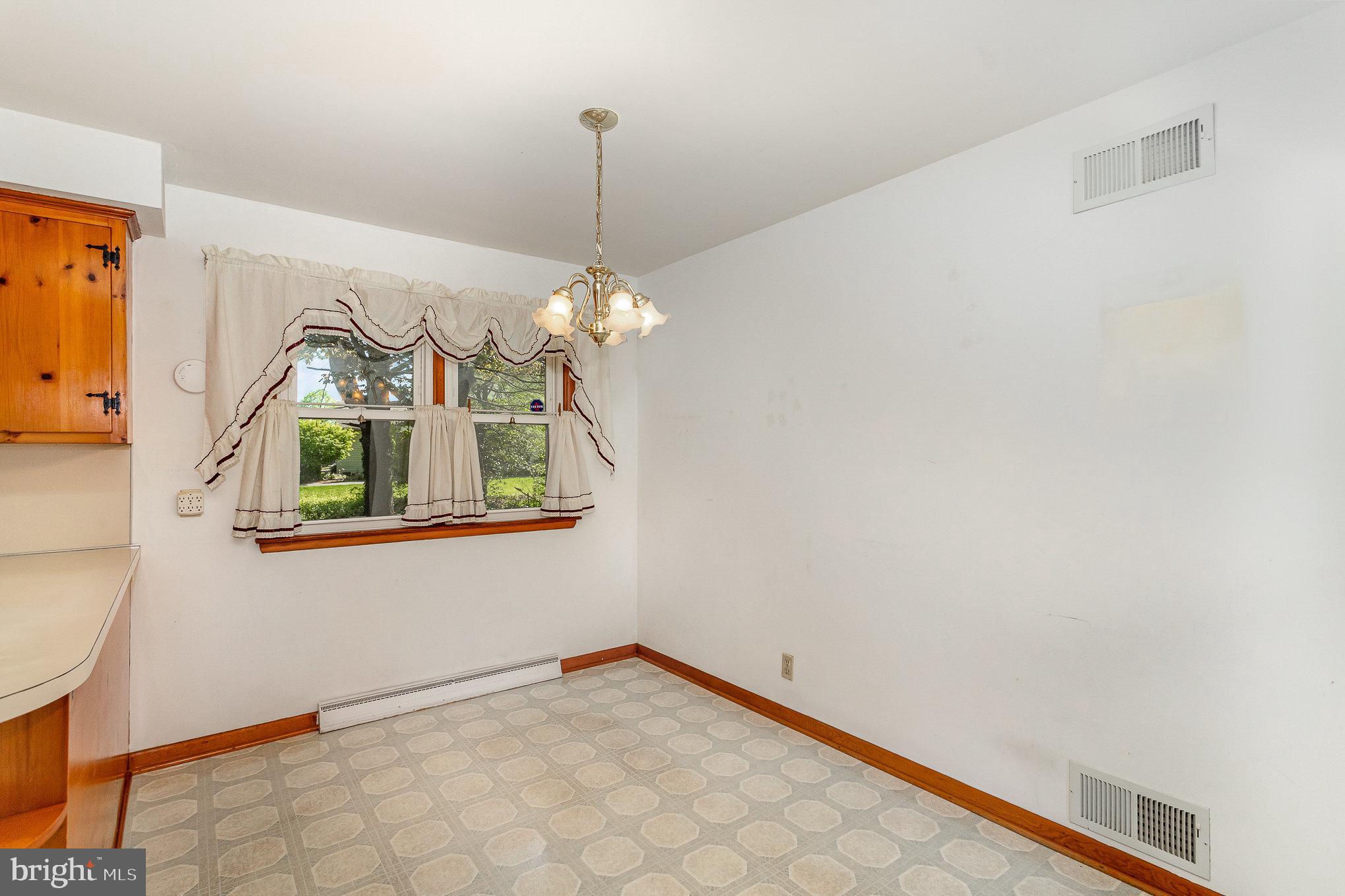 40 Rosedale Drive Manchester, PA 17345 - Photo 8 of 26 Gallery Image 8