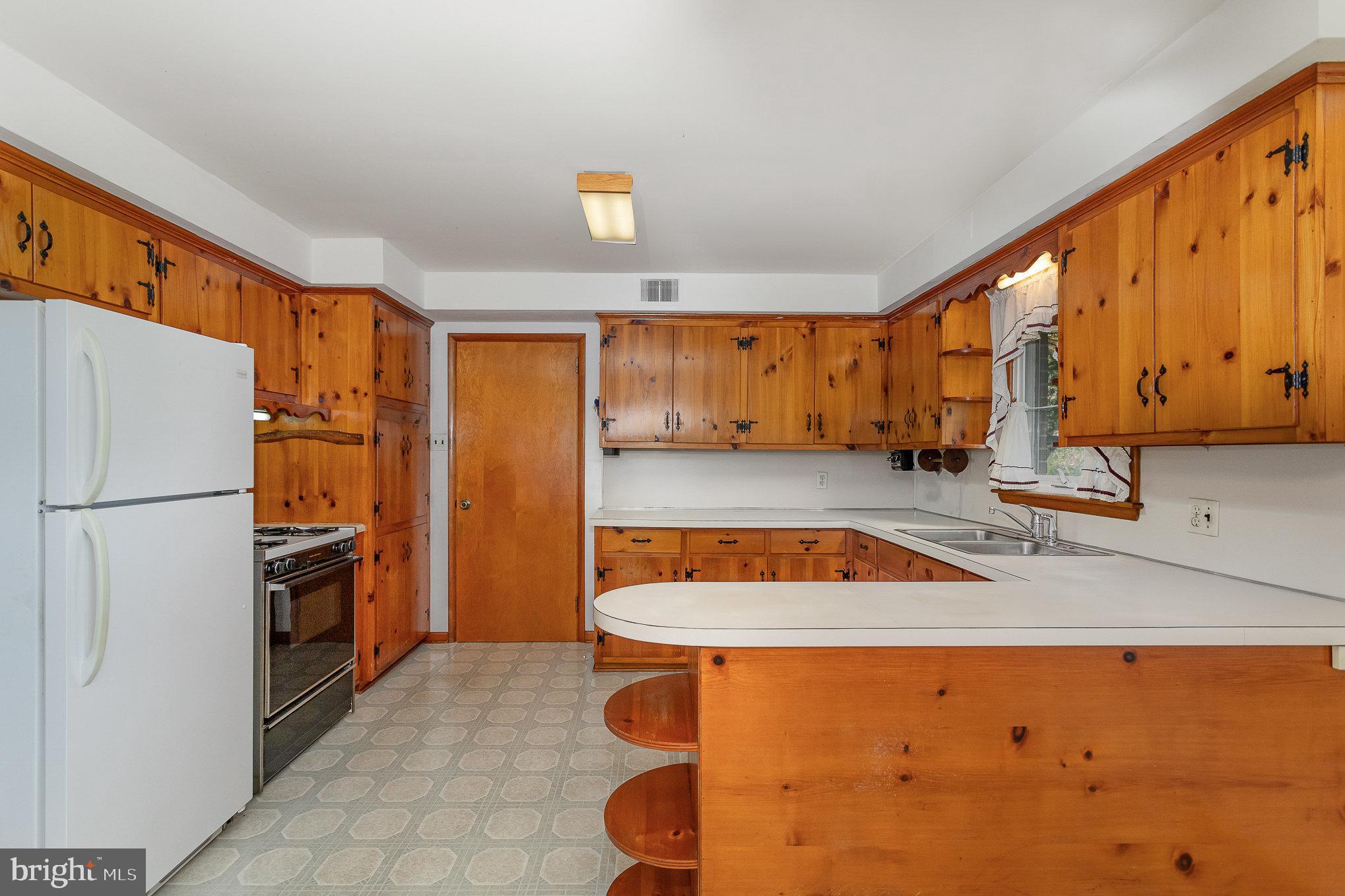 40 Rosedale Drive Manchester, PA 17345 - Photo 10 of 26 Gallery Image 10