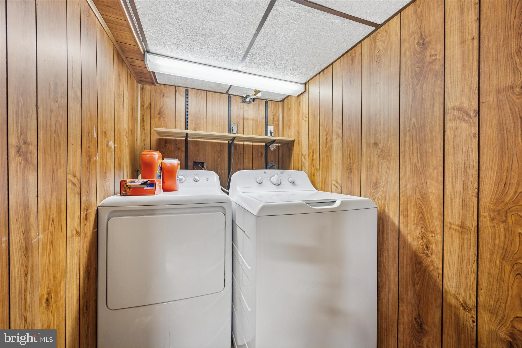 20 West Forestview Road Brookhaven, PA 19015 - Photo 27 of 34 a utility room with dryer and washer