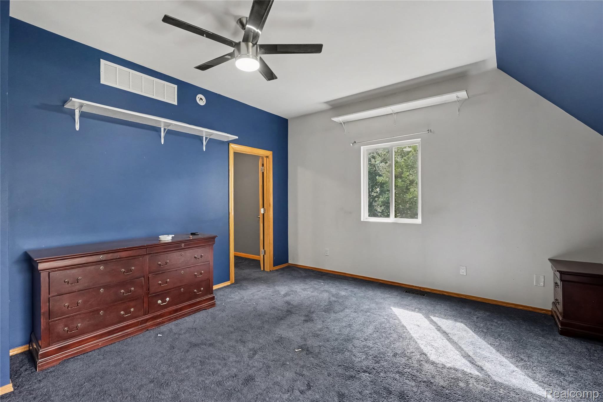193 Miller Lake Road Columbiaville, MI 48421 - Photo 19 of 28 019_file_4733.jpg