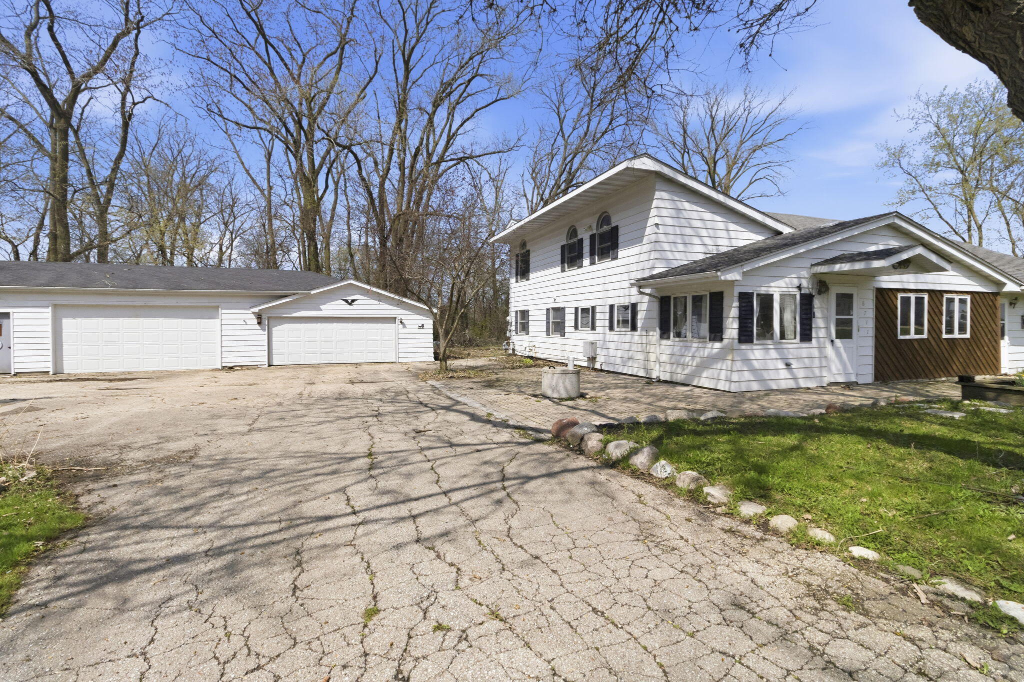 28711 Silver Lake Road Salem Lakes, WI 53168 - Photo 2 of 38 Drive way
