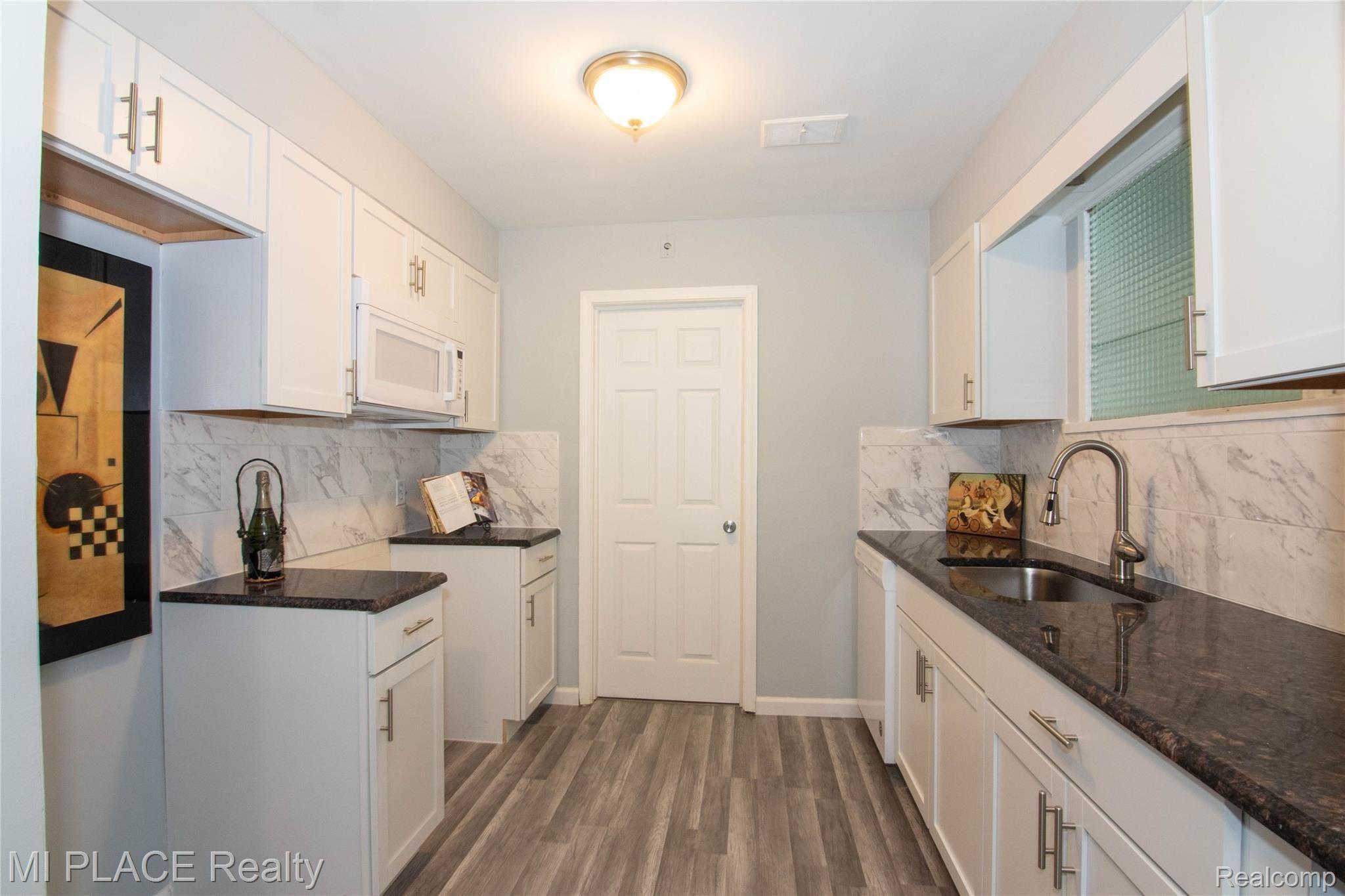 22330 Berg Road Southfield, MI 48033 - Photo 17 of 32 All new kitchen