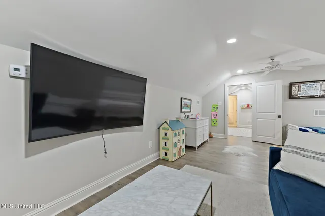 $4,950 | 4 Mulberry Place, Ocean Springs, MS 39564