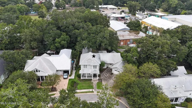 $4,950 | 4 Mulberry Place, Ocean Springs, MS 39564