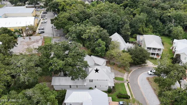 $4,950 | 4 Mulberry Place, Ocean Springs, MS 39564