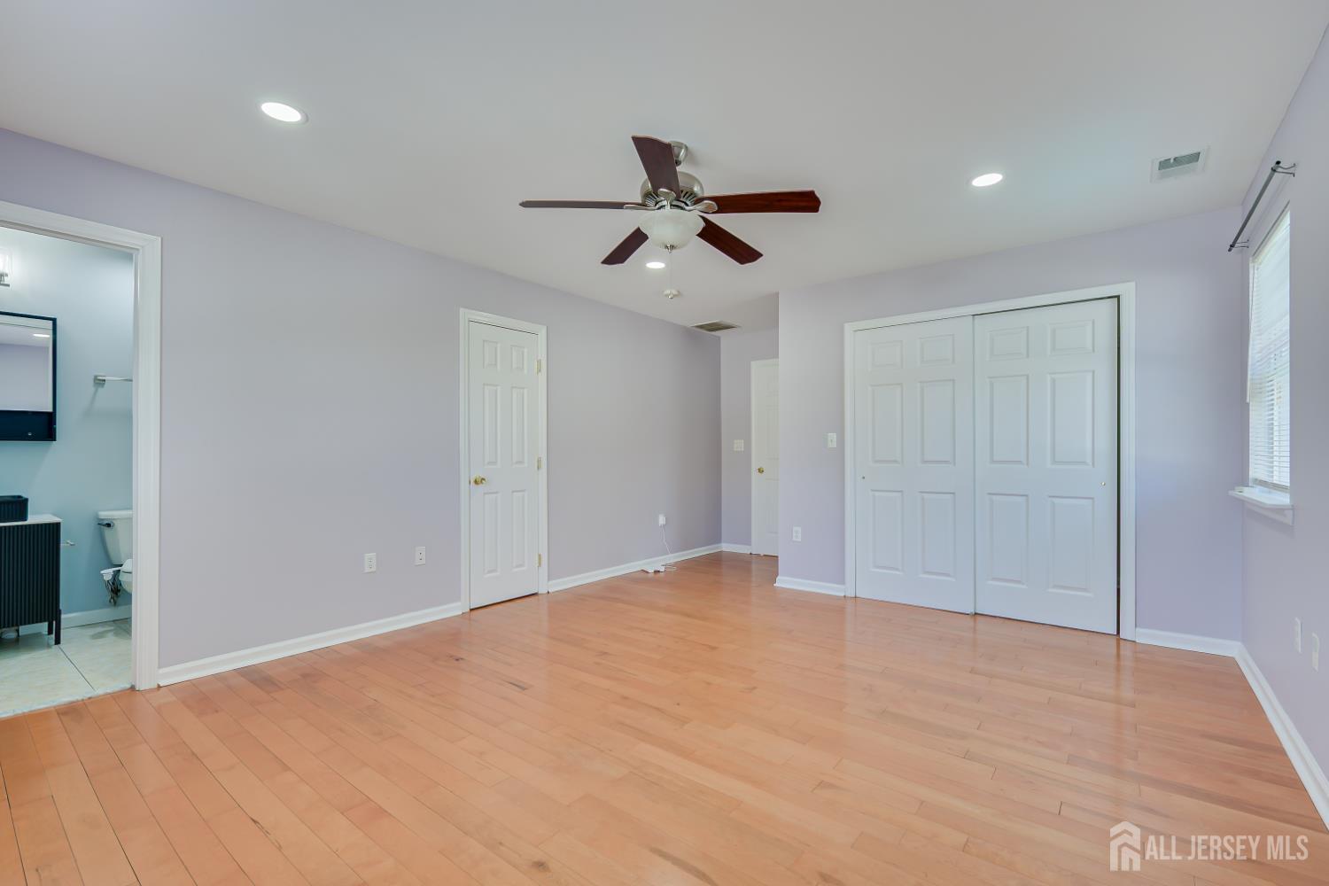 17 Idlewild Road Edison, NJ 08817 - Photo 23 of 36 a view of an empty room