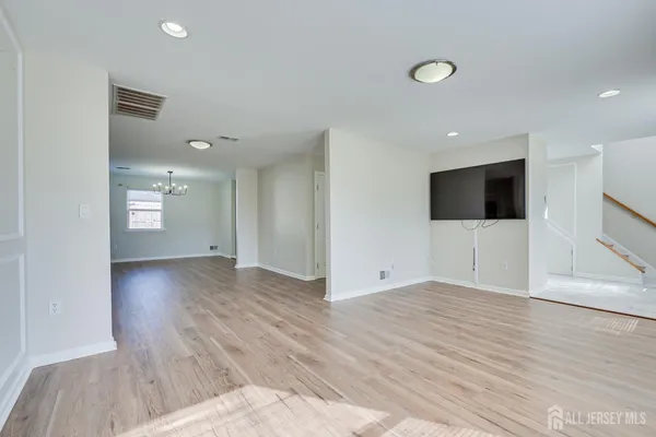 $849,900 | 17 Idlewild Road, Edison, NJ 08817