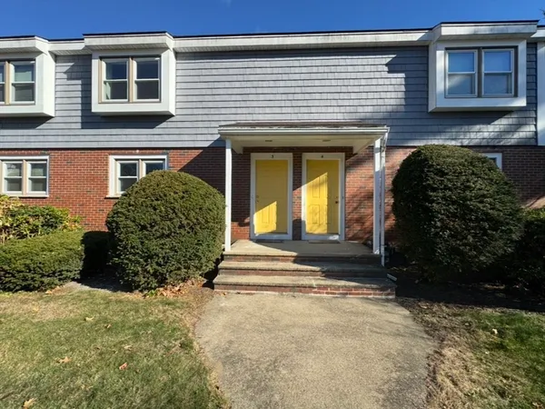 $2,900 | 168 Pine Street, Unit 2, Danvers, MA 01923