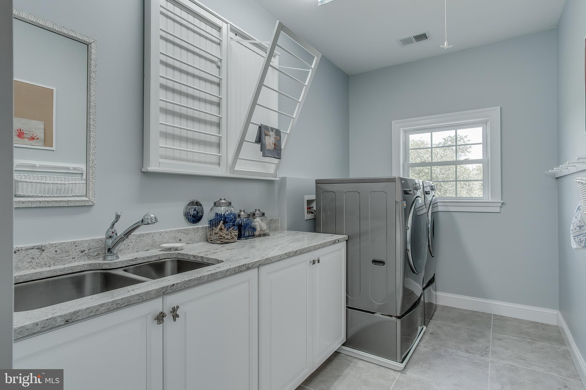 10131 Masser Road Frederick, MD 21702 - Photo 54 of 86 Upper level Laundry, more granite