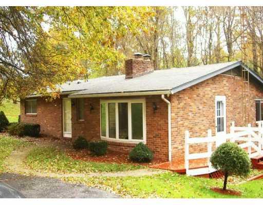 161 East Brewster Road Butler, PA 16001 - Photo 1 of 1 Exterior Front.