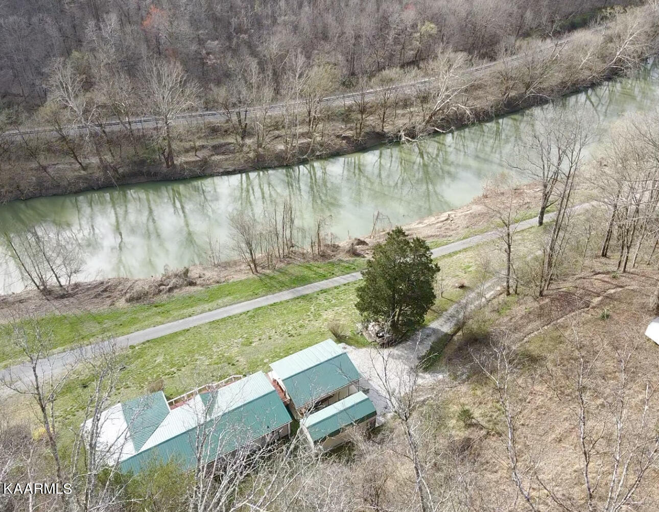 331 River Road Miracle, KY 40845 - Photo 2 of 27 8750F1E1-9F68-4224-8A60-29B8806B9FA3