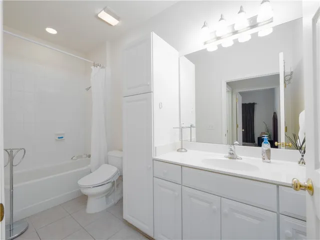 $329,700 | 204 Peppertree Crossing Avenue, Unit 204, Brunswick, GA 31525