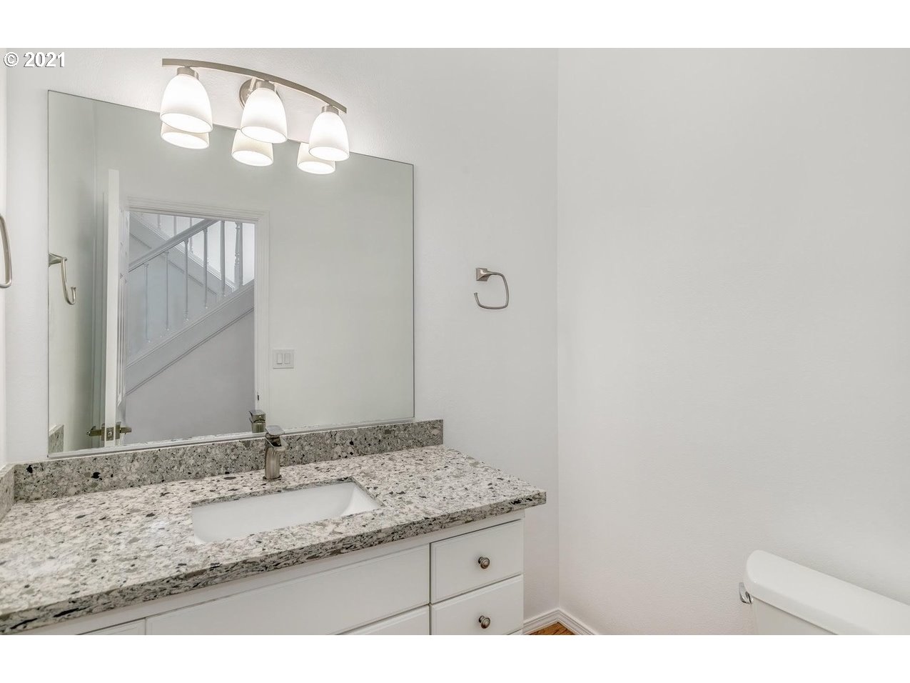 100 South Hamilton Street Portland, OR 97239 - Photo 11 of 23 Gallery Image 11