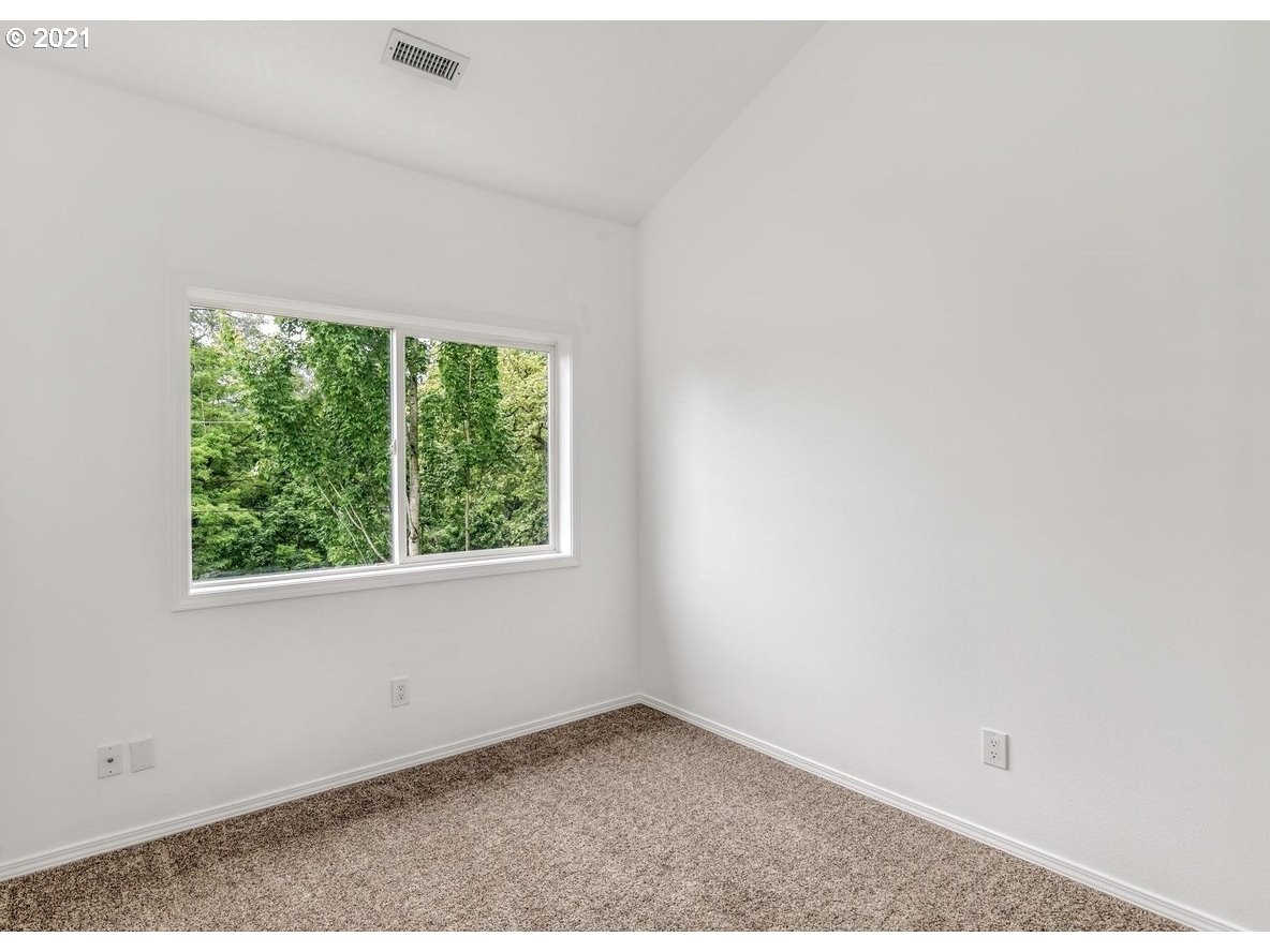 100 South Hamilton Street Portland, OR 97239 - Photo 16 of 23 Gallery Image 16