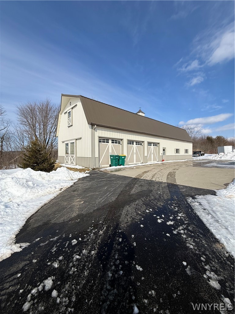 8191 Cole Road Boston, NY 14033 - Photo 4 of 10