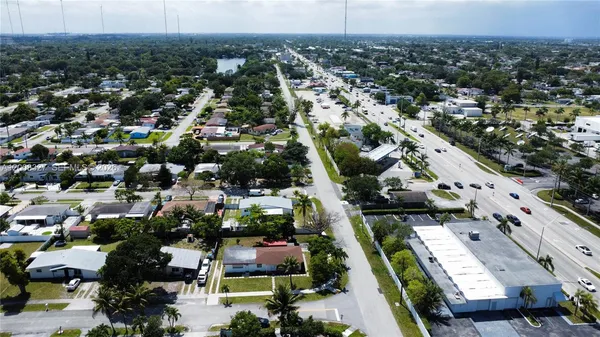 $2,500 | 3001 Southwest 35th Avenue, Unit FRONT, West Park, FL 33023