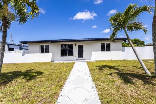 $2,500 | 3001 Southwest 35th Avenue, Unit FRONT, West Park, FL 33023