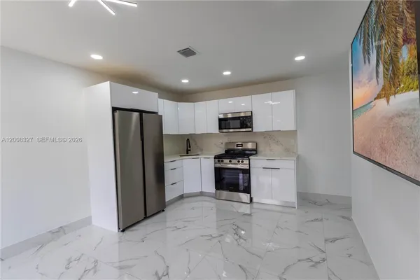 $2,500 | 3001 Southwest 35th Avenue, Unit FRONT, West Park, FL 33023