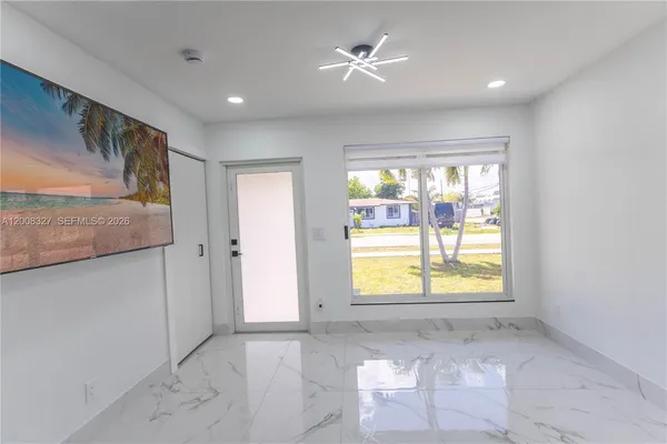 $2,500 | 3001 Southwest 35th Avenue, Unit FRONT, West Park, FL 33023