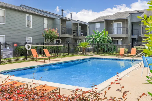 $950 | 265 El Dorado Boulevard, Unit 500, Webster, TX 77598