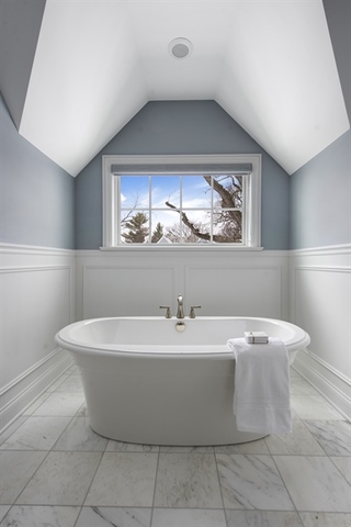 2727 Blackhawk Road Wilmette, IL 60091 - Photo 14 of 31