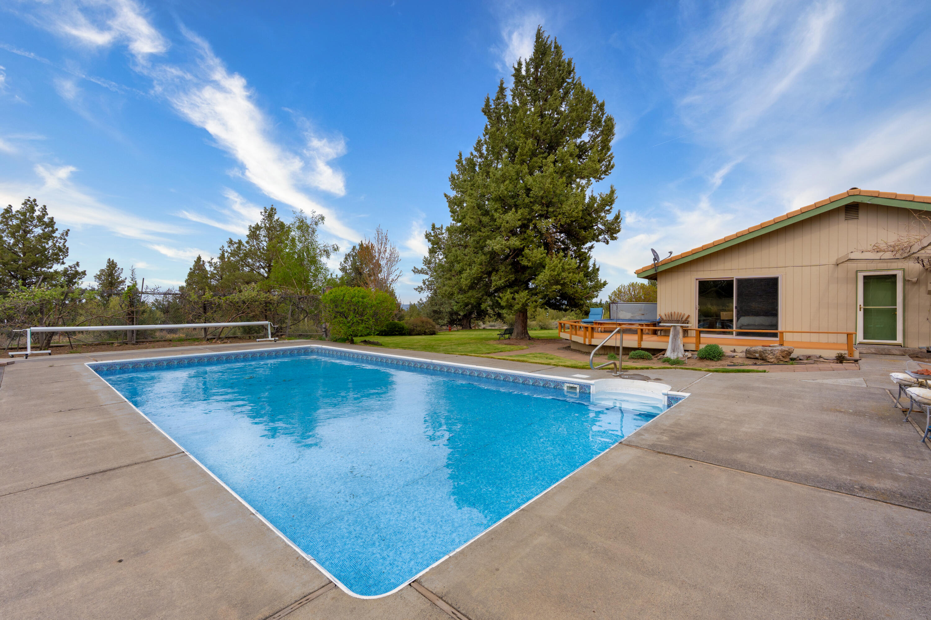 501 Northwest 103rd Street Redmond, OR 97756 - Photo 23 of 40