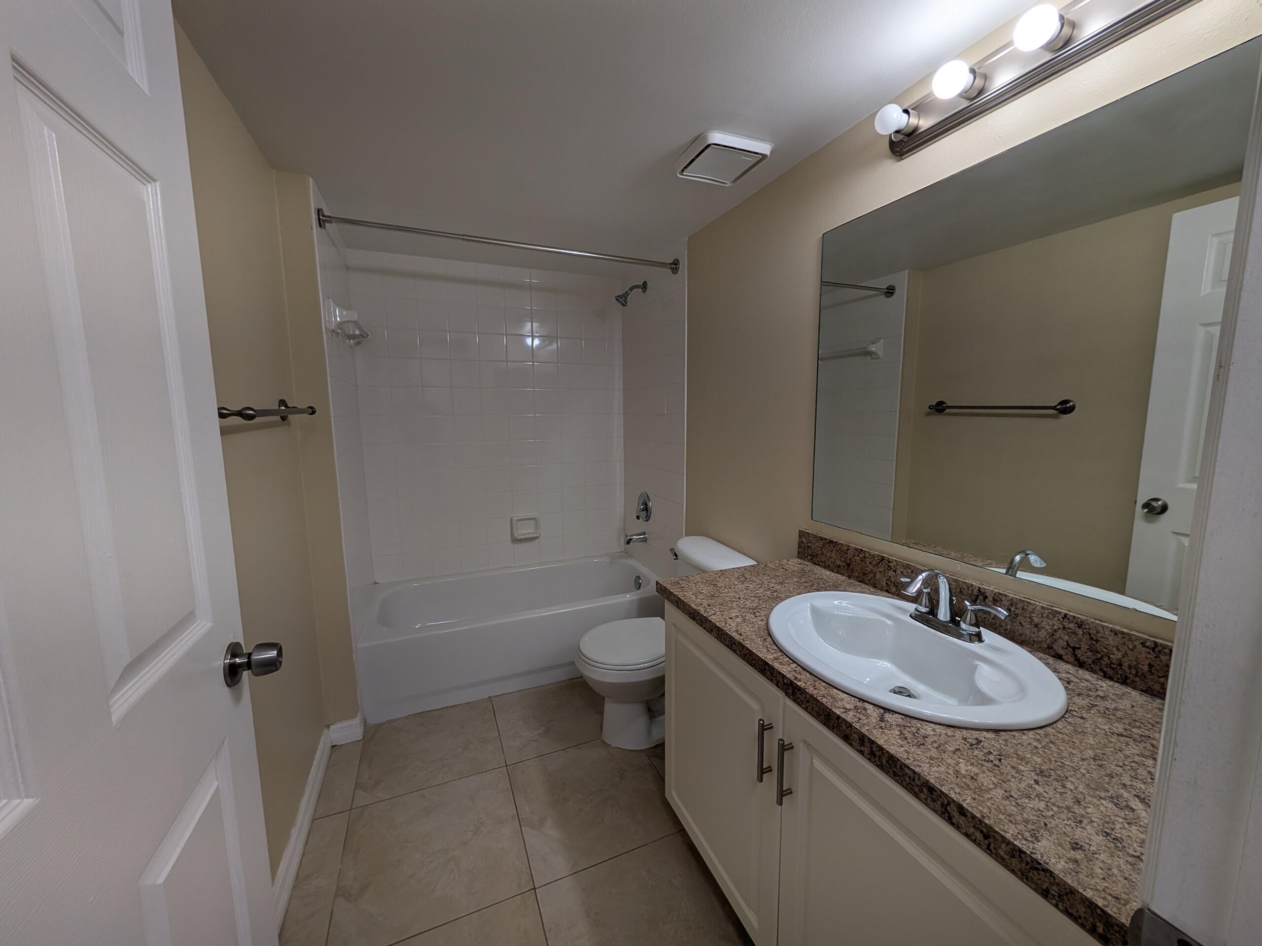 5011 Wiles Road, Unit 208 Coconut Creek, FL 33073 - Photo 12 of 23 1000014711