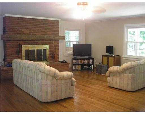 59229 Clover Road Mishawaka, IN 46544 - Photo 5 of 21 Gallery Image 5