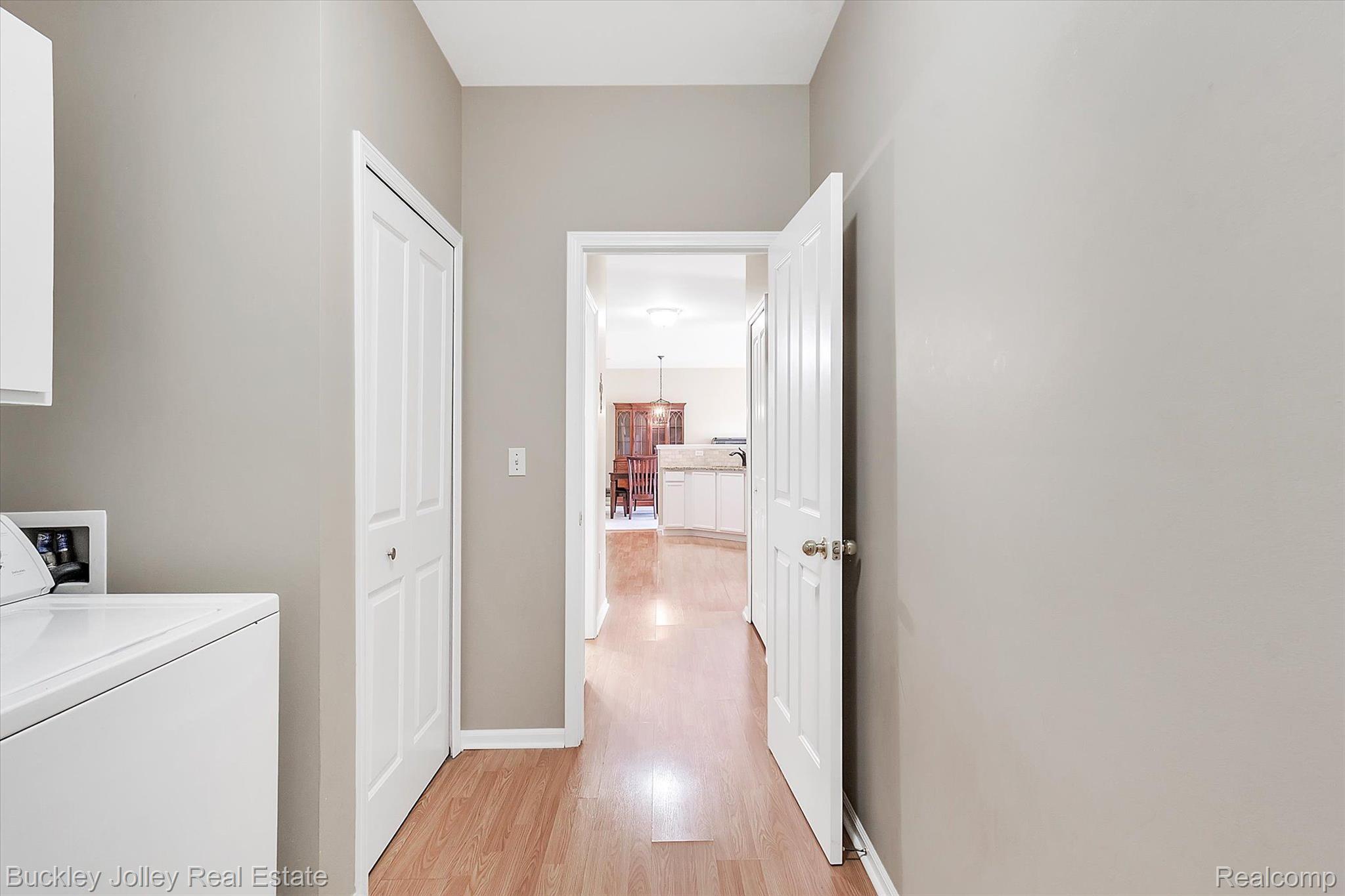 4233 Hampton Ridge Boulevard Howell, MI 48843 - Photo 20 of 25 Laundry has a Closet