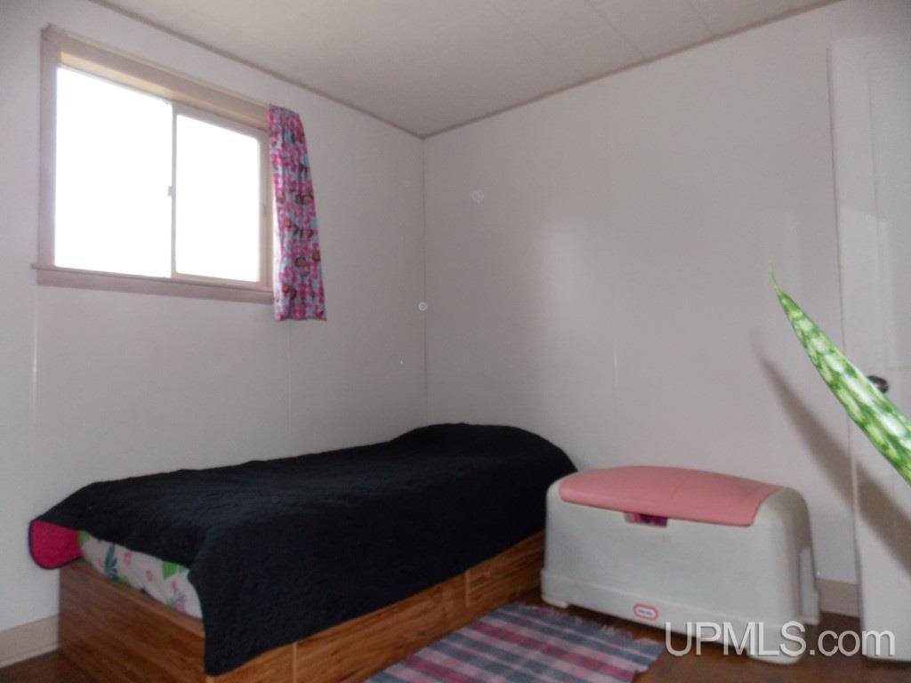 421 Lyons Street Baraga, MI 49908 - Photo 9 of 18