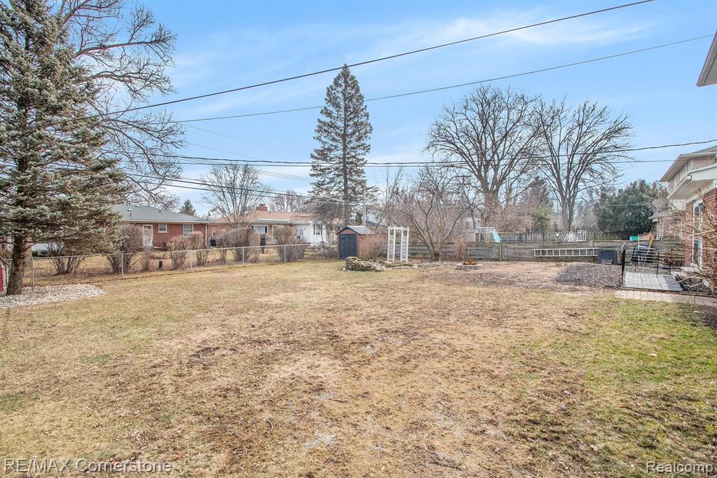 14306 Henry Ruff Road Livonia, MI 48154 - Photo 31 of 39