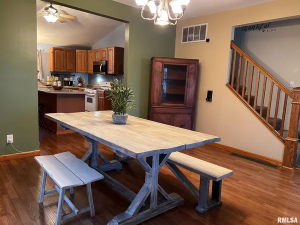$254,900 | 122 Fisk Street, Goodfield, IL 61742