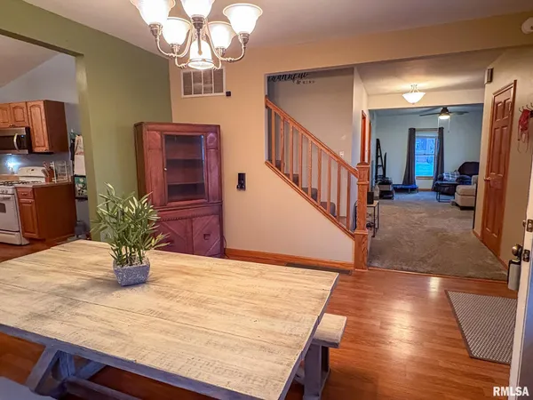 $254,900 | 122 Fisk Street, Goodfield, IL 61742